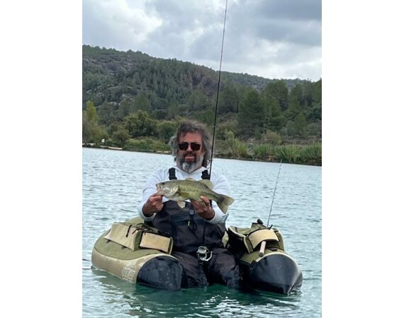 Spaanse bellyboat Black Bass